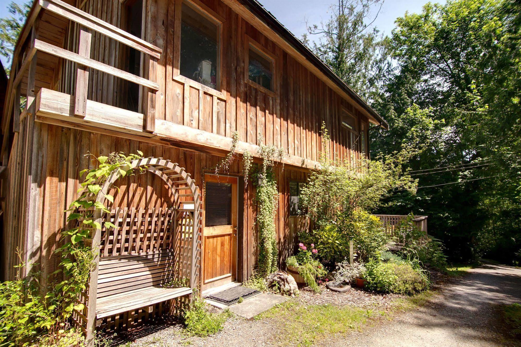 Desolation Sound Resort パウエルリバー エクステリア 写真