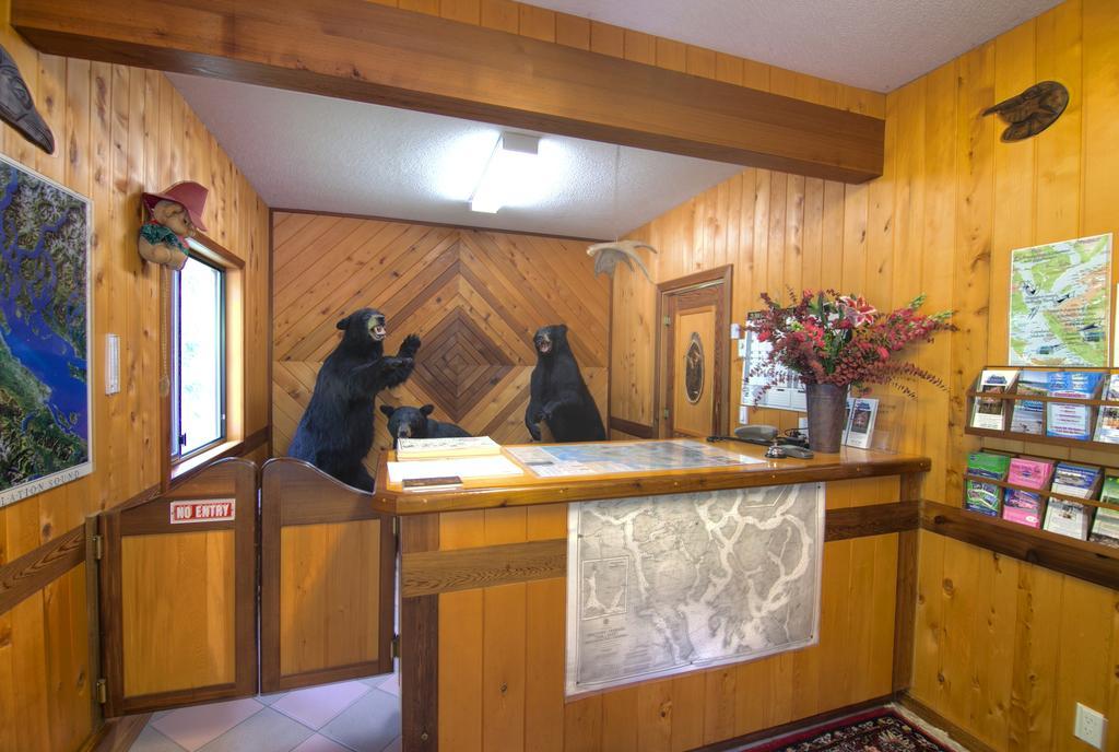 Desolation Sound Resort パウエルリバー エクステリア 写真