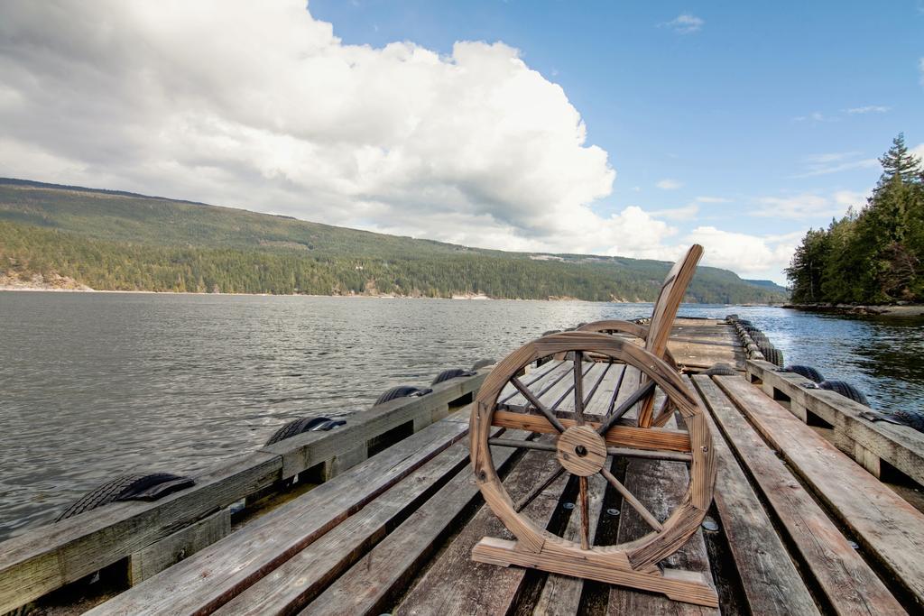 Desolation Sound Resort パウエルリバー エクステリア 写真